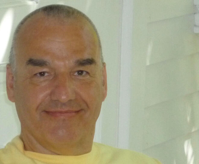 Book cover for "Aloha Trivia" by Nicco Schaal on Amazon.